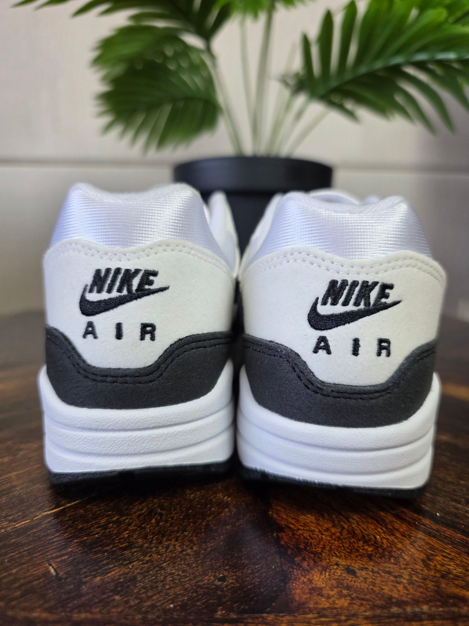 Nike Air Max 1 White Black maat 37,5