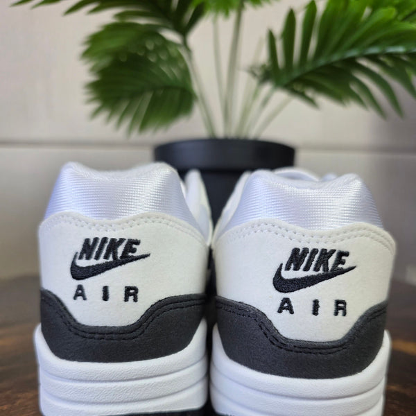 Nike Air Max 1 White Black maat 37,5