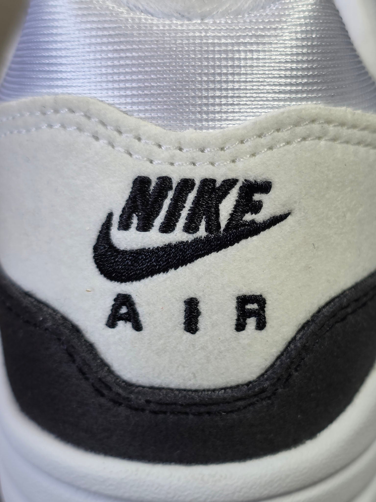 Nike Air Max 1 White Black maat 37,5