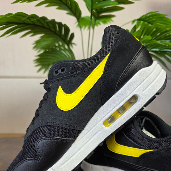 Nike Air Max 1 Black Opti Yellow maat 44