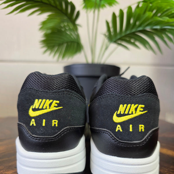 Nike Air Max 1 Black Opti Yellow maat 44