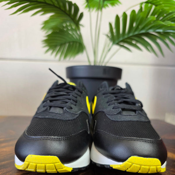 Nike Air Max 1 Black Opti Yellow maat 44