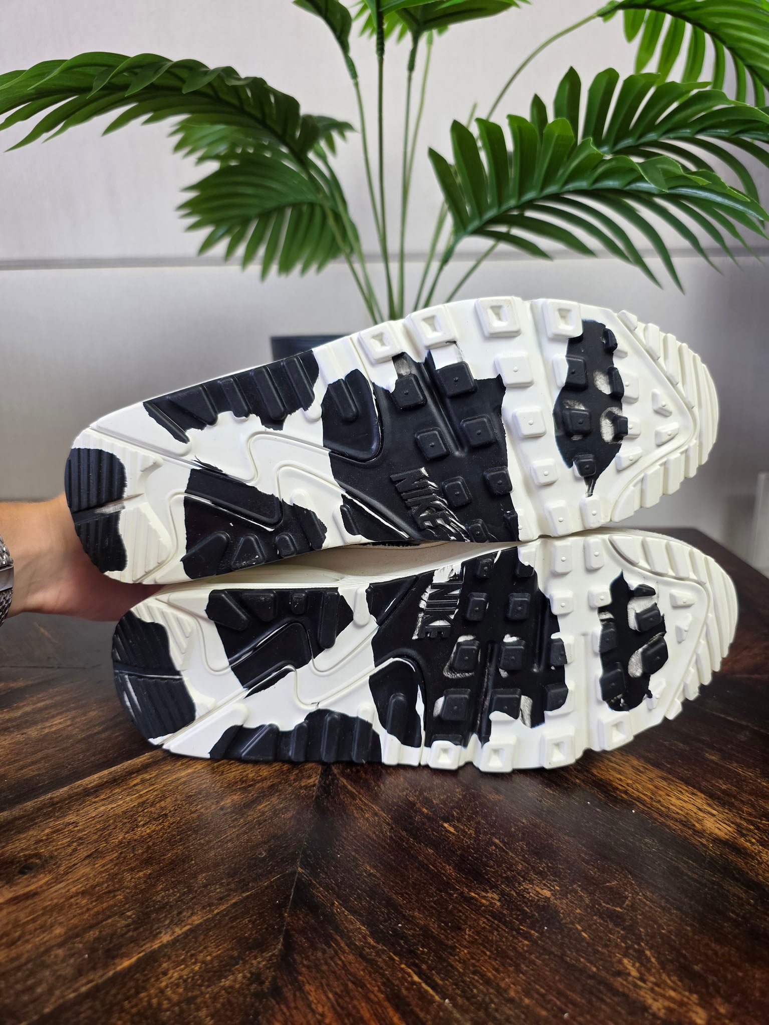 Nike Air Max 90 Futura Cow Print maat 40