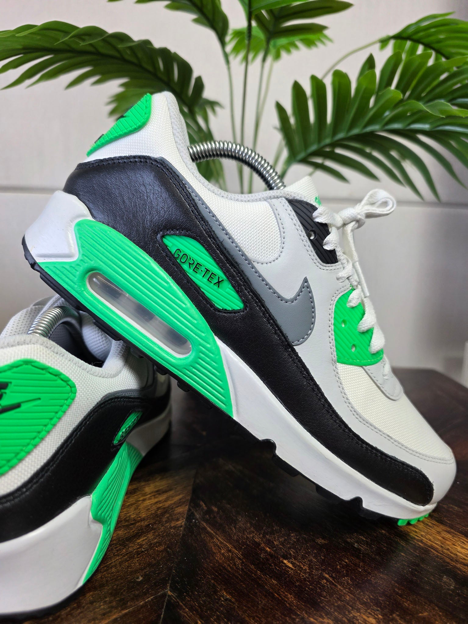 Nike Air Max 90 Gore-Tex Lucky Green maat 42