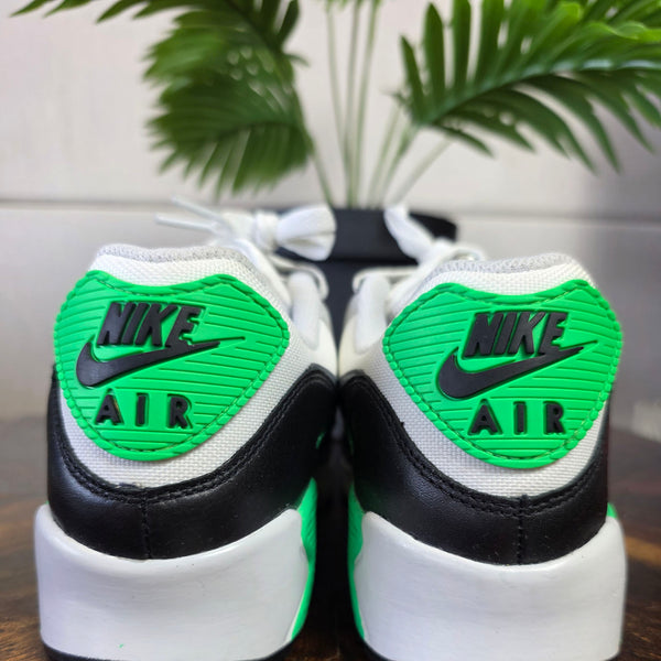 Nike Air Max 90 Gore-Tex Lucky Green maat 42