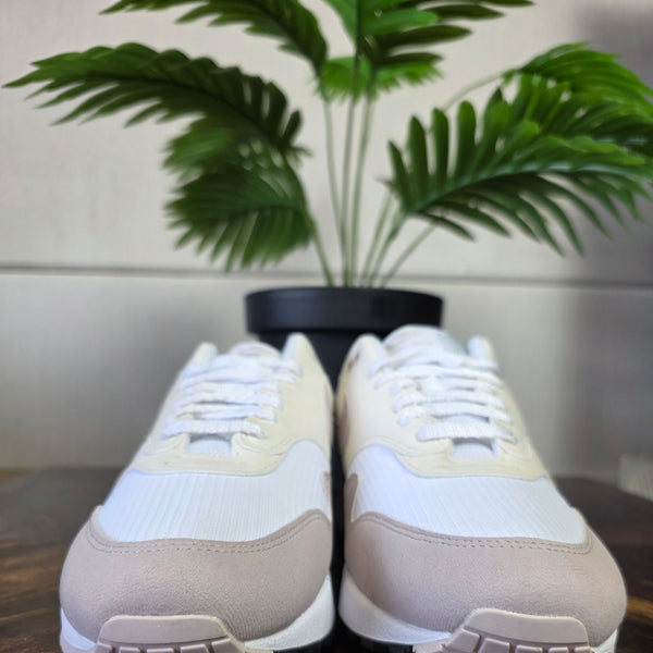 Nike Air Max 1 Platinum Violet maat 45,5