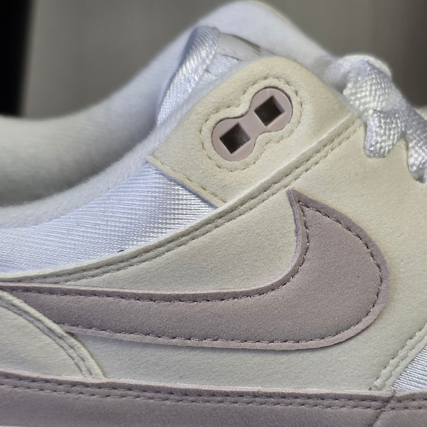 Nike Air Max 1 Platinum Violet maat 45,5