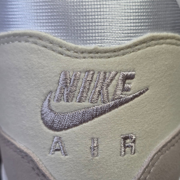 Nike Air Max 1 Platinum Violet maat 45,5