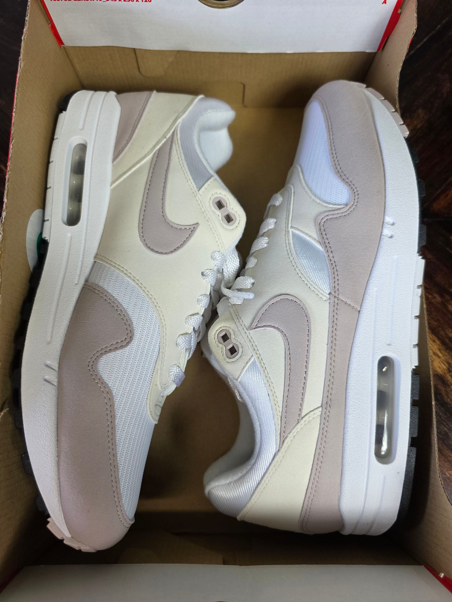Nike Air Max 1 Platinum Violet maat 45,5