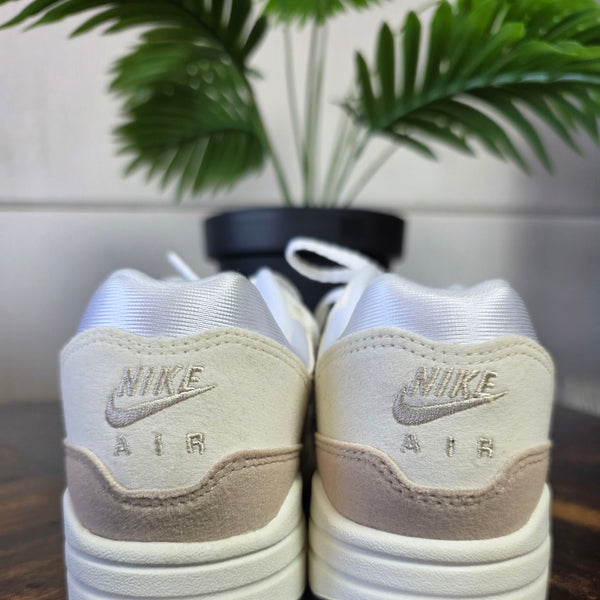 Nike Air Max 1 Pale Ivory maat 38,5