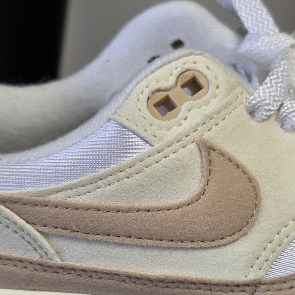 Nike Air Max 1 Pale Ivory maat 38,5
