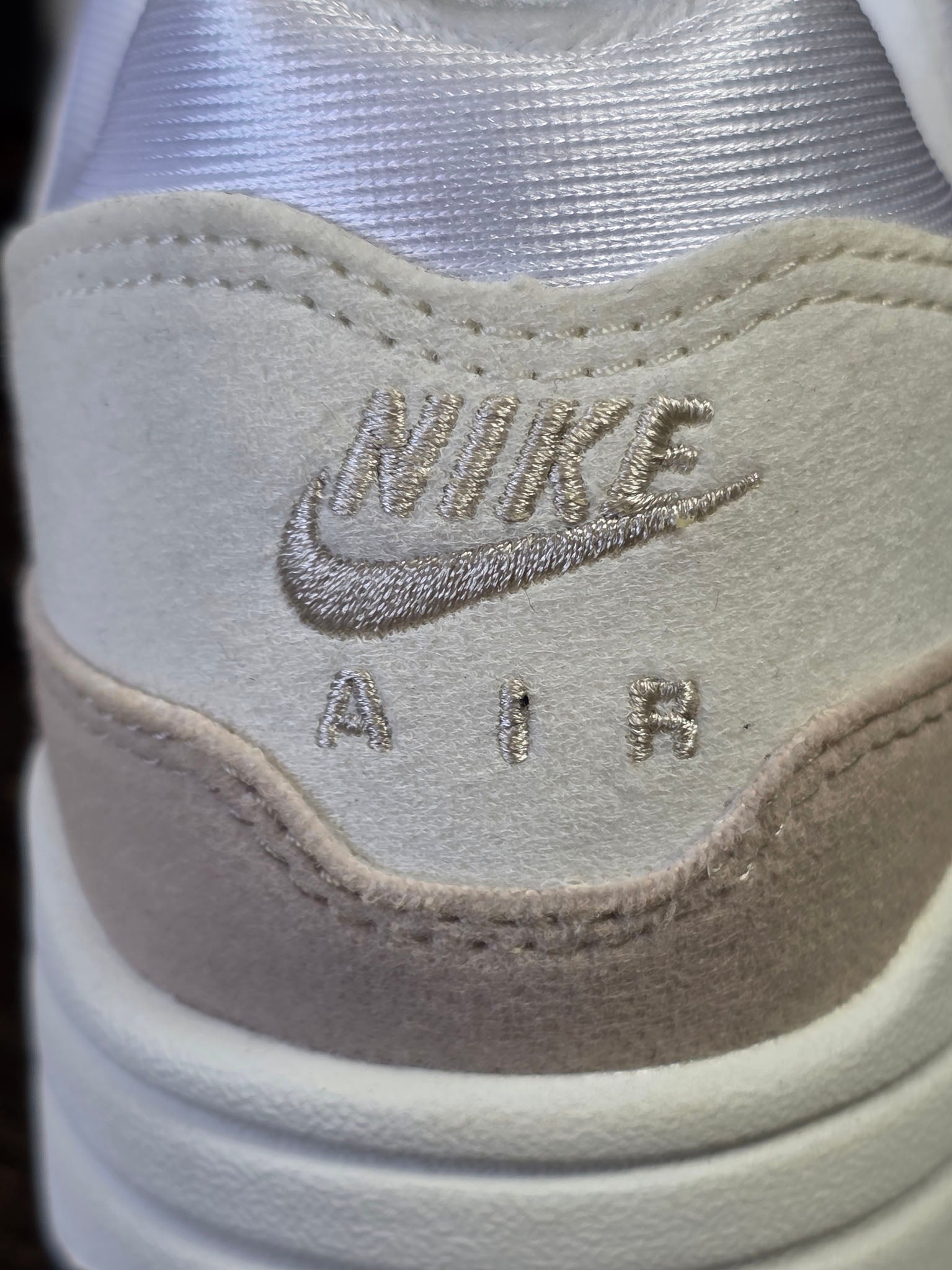 Nike Air Max 1 Pale Ivory maat 38,5