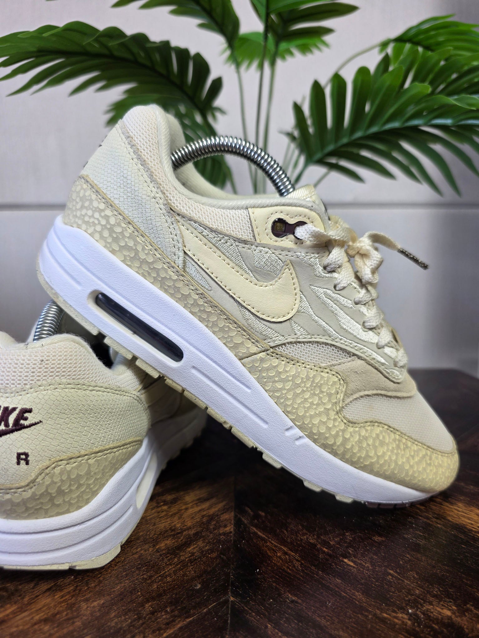 Nike Air Max 1 '87 Wmns "Coconut Milk" maat 41
