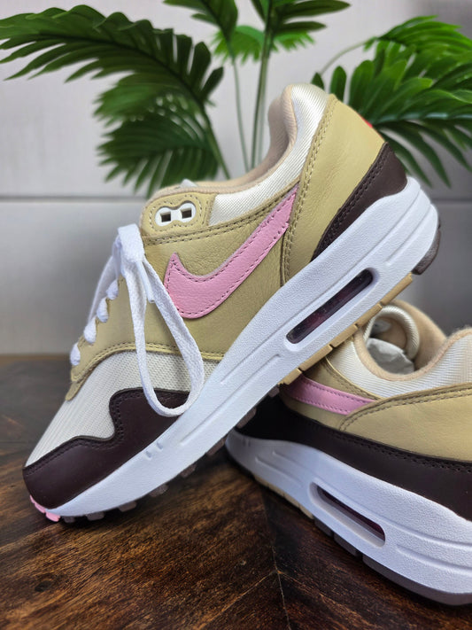 Nike Air Max 1 WMNS "Valentine's Day" maat 37,5