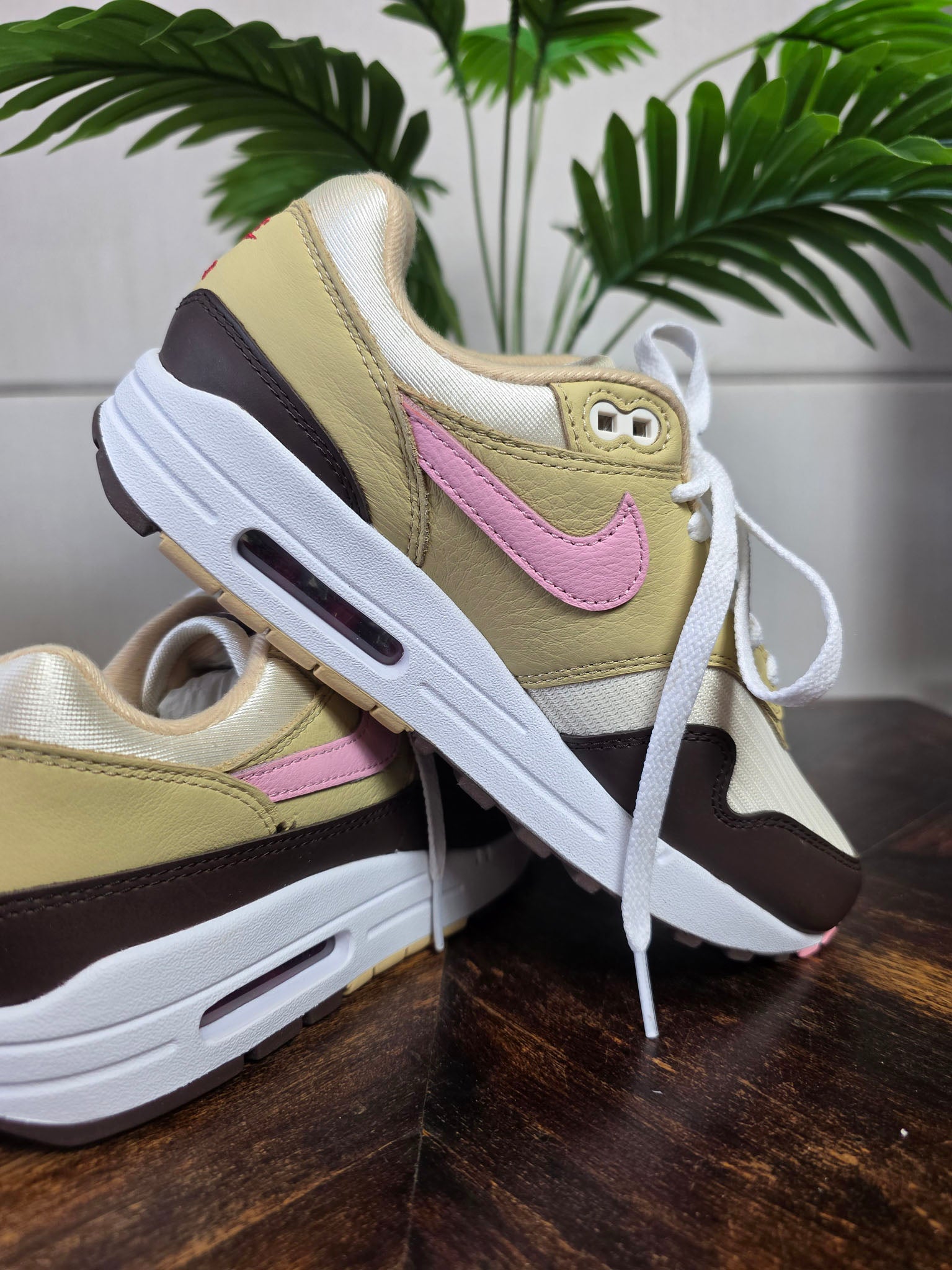 Nike Air Max 1 WMNS "Valentine's Day" maat 37,5