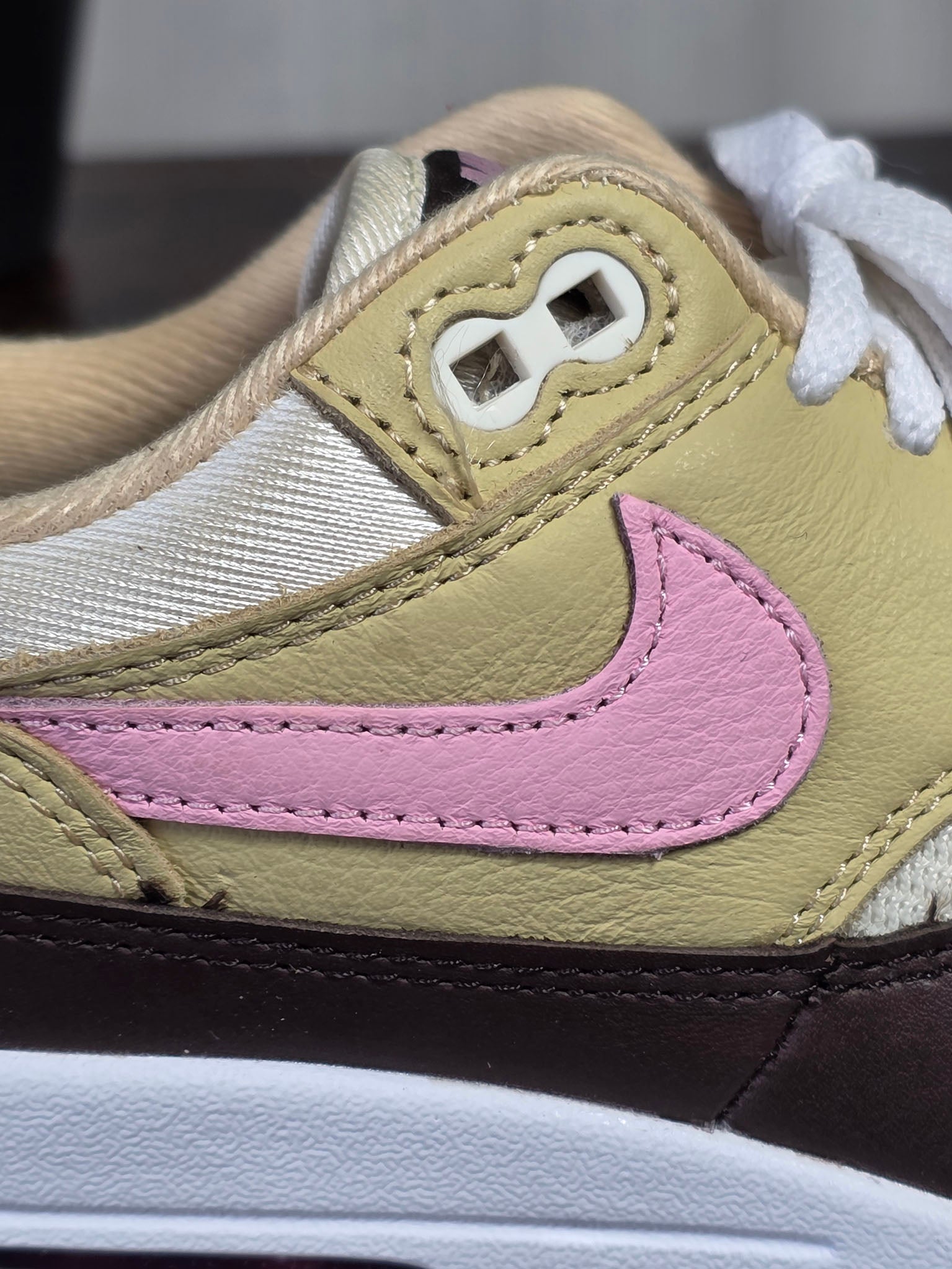 Nike Air Max 1 WMNS "Valentine's Day" maat 37,5