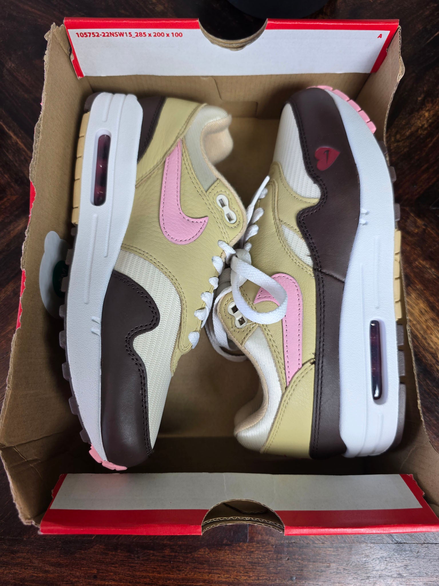 Nike Air Max 1 WMNS "Valentine's Day" maat 37,5