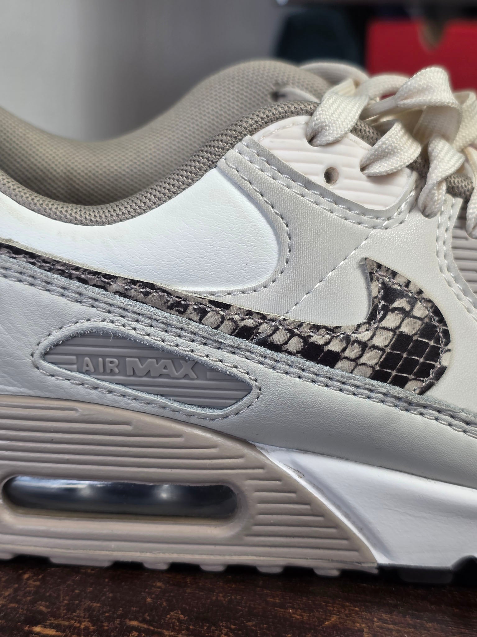 Nike Air Max 90 Light Pink Snakeskin maat 38,5