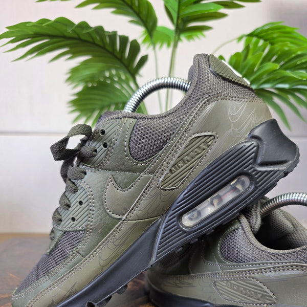 Nike Air Max 90 Reflective Olive maat 40,5