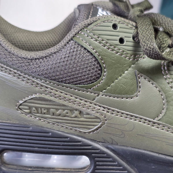Nike Air Max 90 Reflective Olive maat 40,5