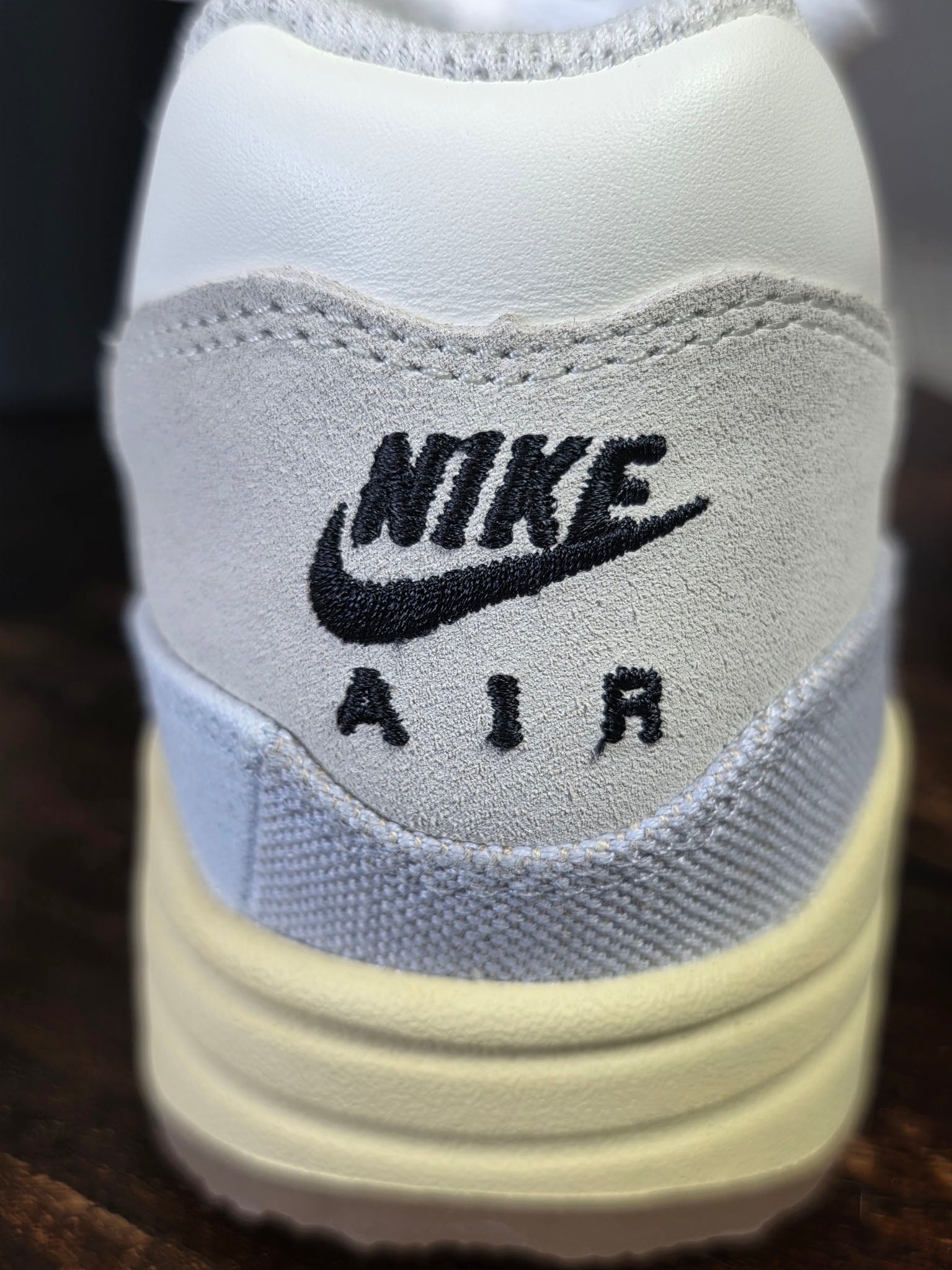 Nike Air Max 1 Crepe Wmns "Light Bone" maat 41