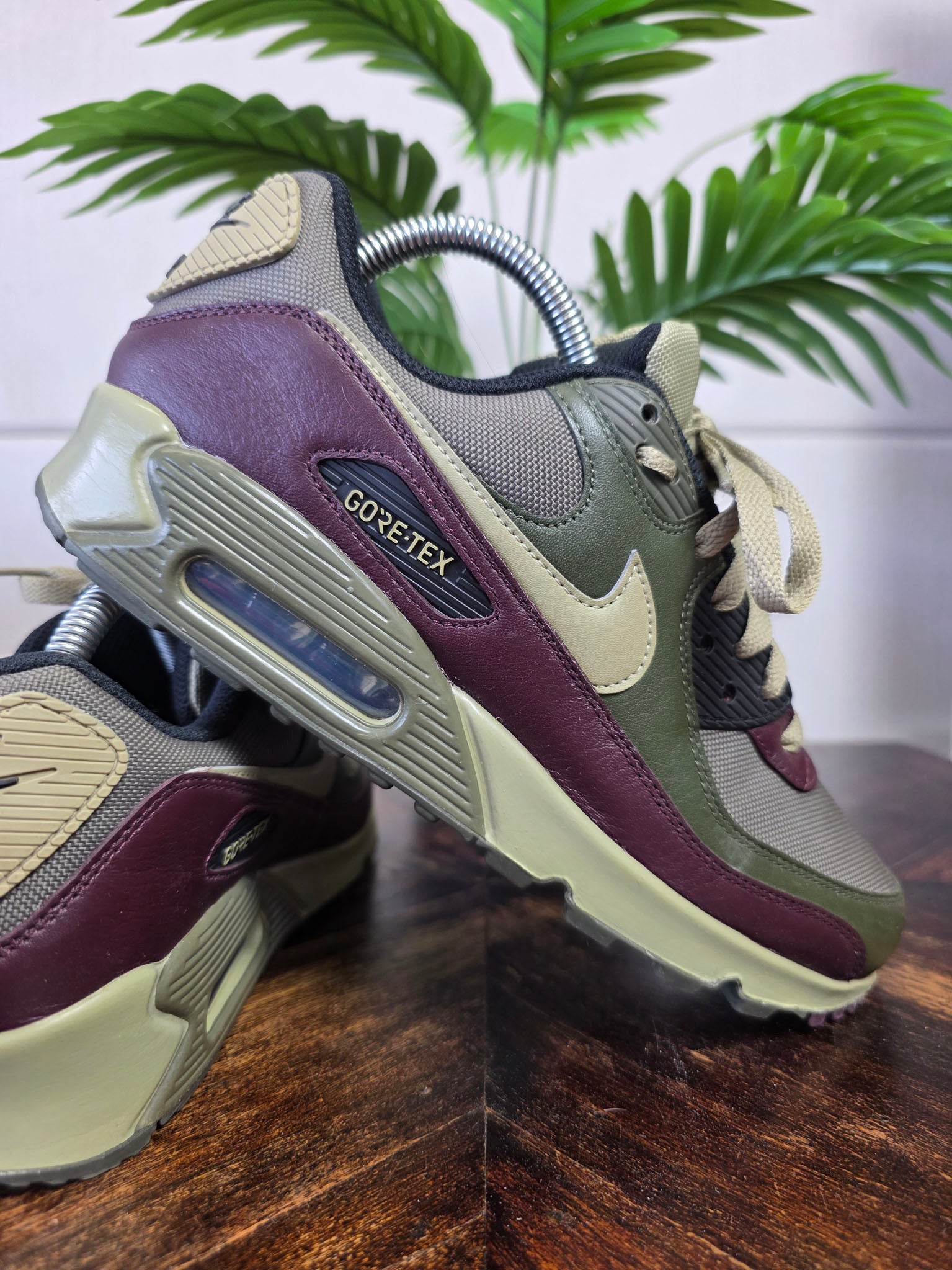 Nike Air Max 90 Gore-Tex Medium Olive maat 40