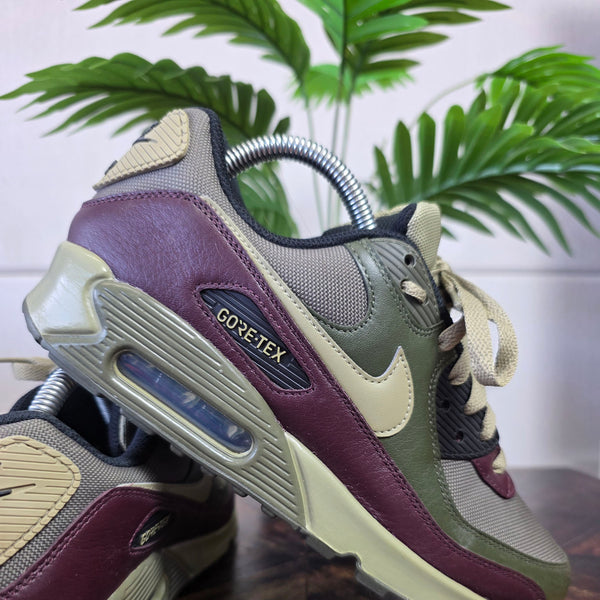 Nike Air Max 90 Gore-Tex Medium Olive maat 40