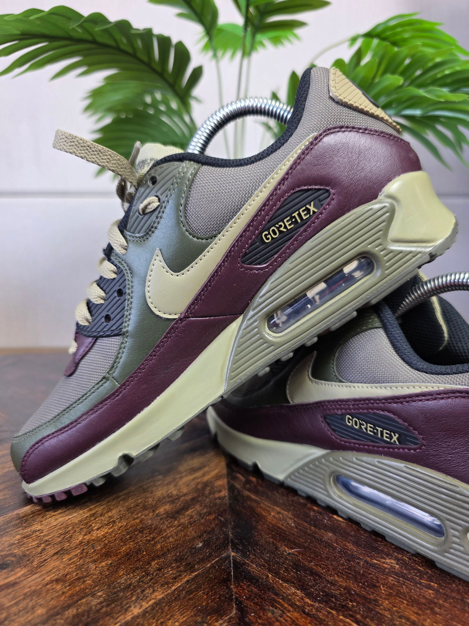 Nike Air Max 90 Gore-Tex Medium Olive maat 40