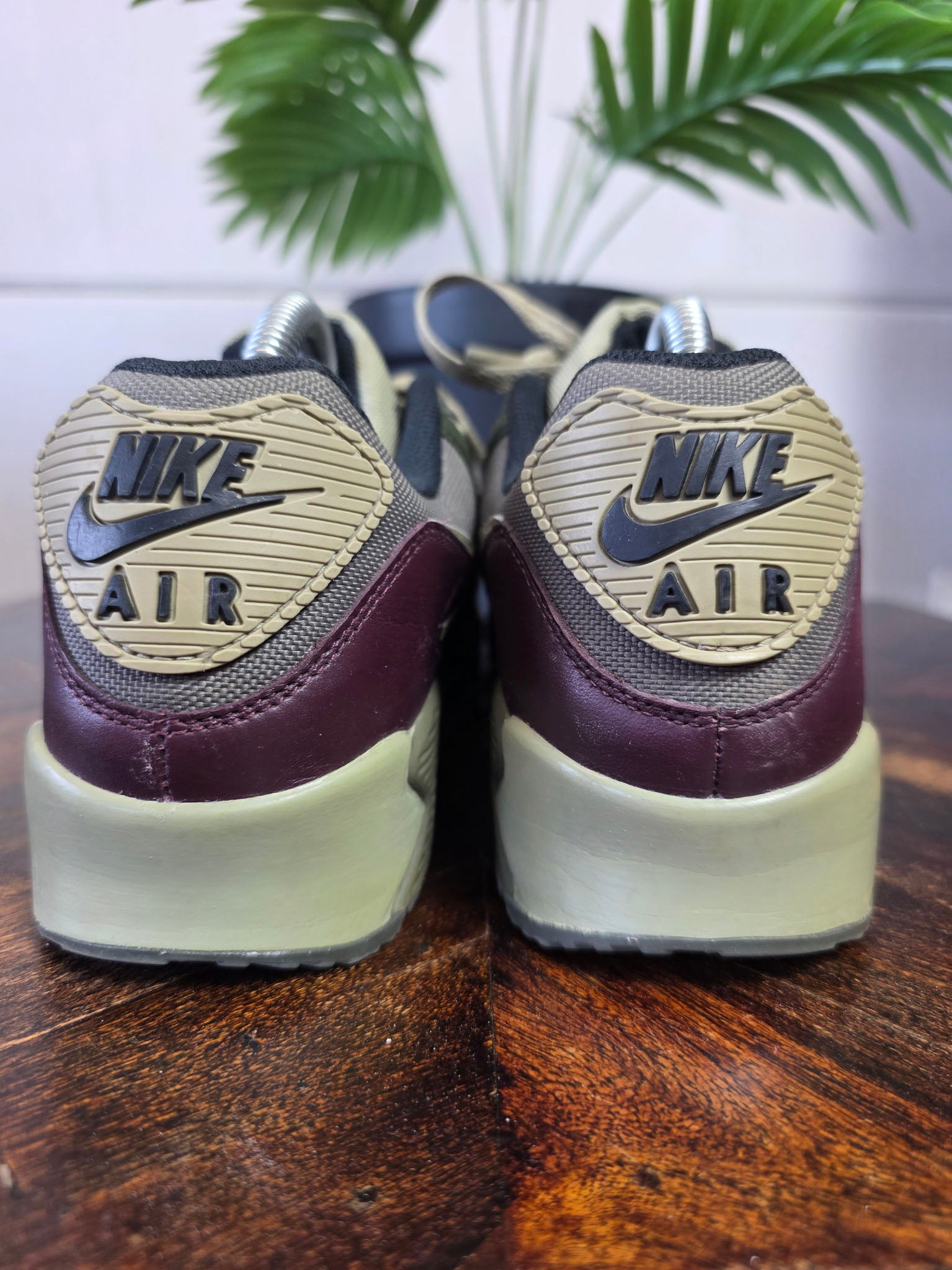 Nike Air Max 90 Gore-Tex Medium Olive maat 40