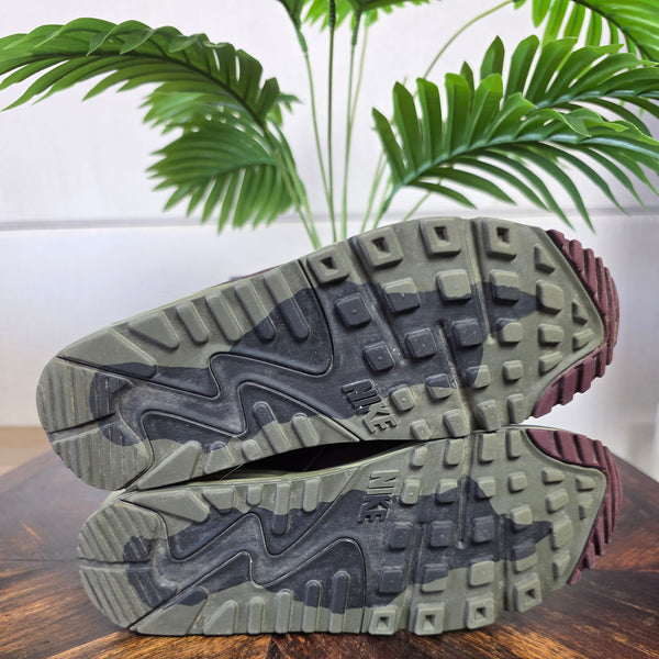 Nike Air Max 90 Gore-Tex Medium Olive maat 40