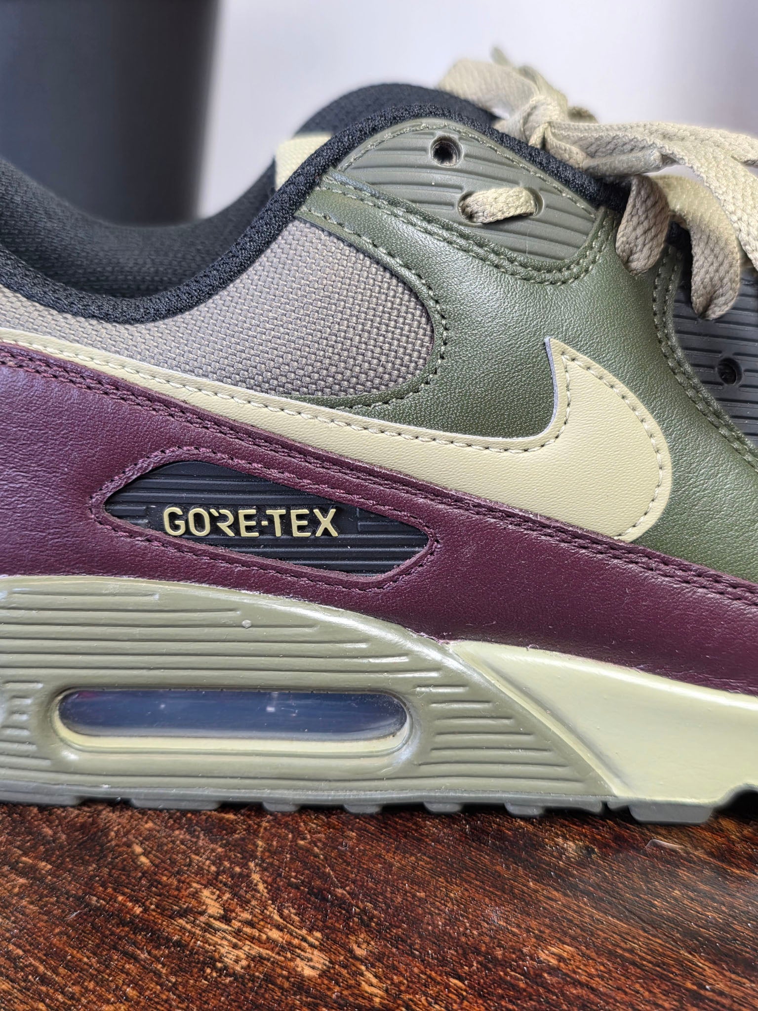 Nike Air Max 90 Gore-Tex Medium Olive maat 40