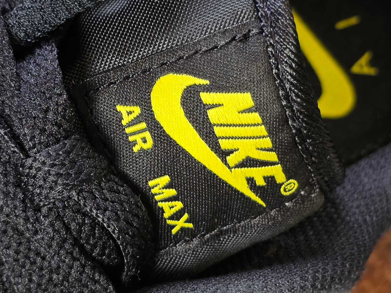 Nike Air Max 1 Batman maat 38,5