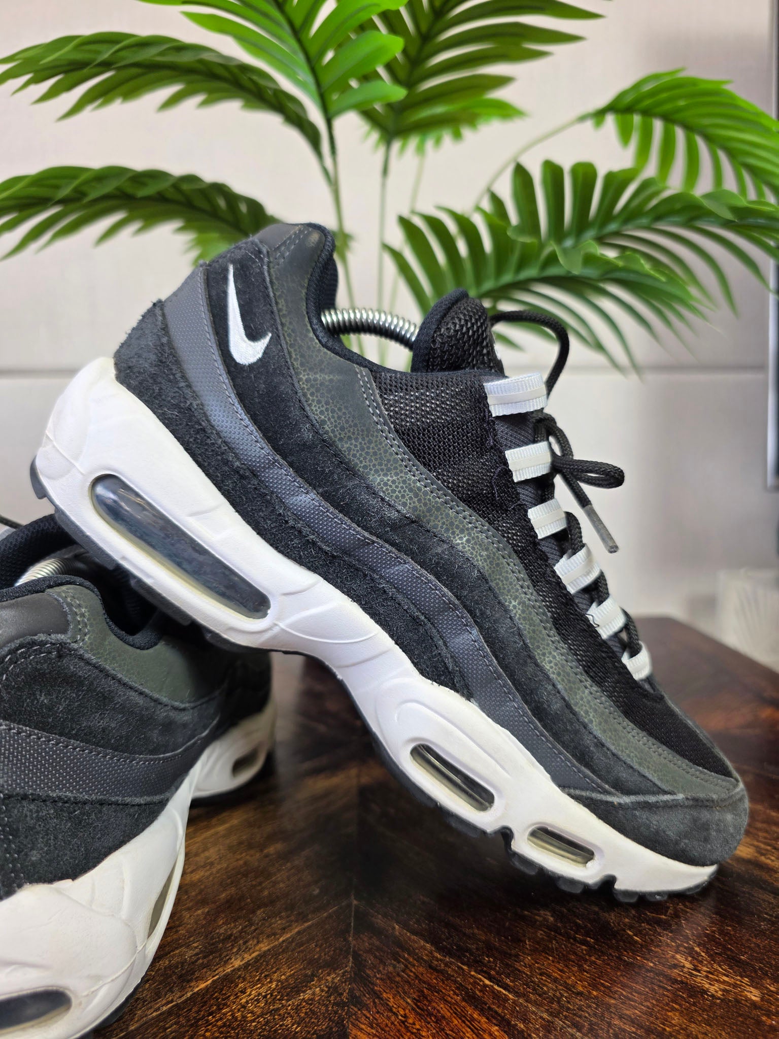 Nike Air Max 95 'Black Anthracite Safari' maat 44