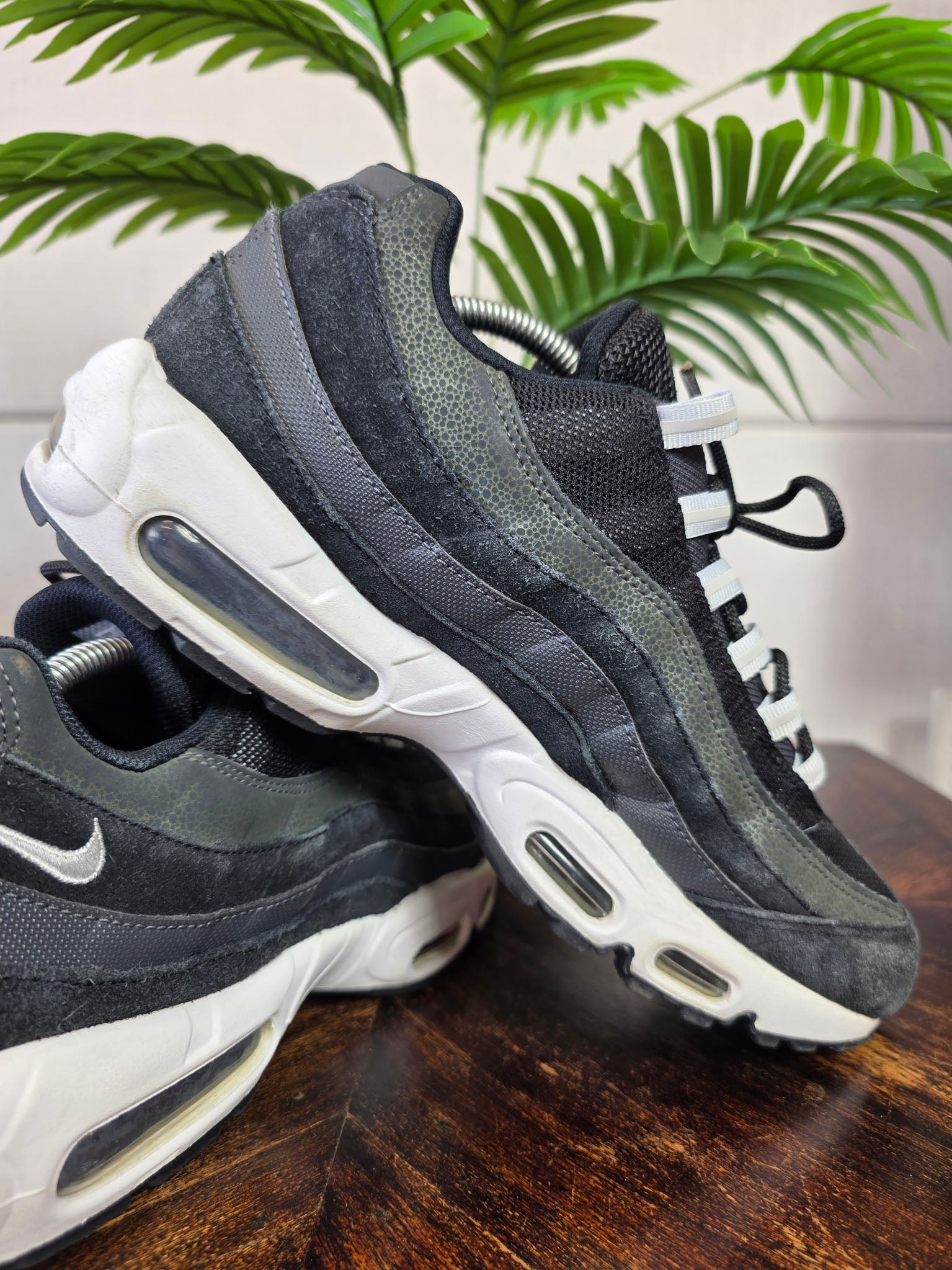 Nike Air Max 95 'Black Anthracite Safari' maat 44