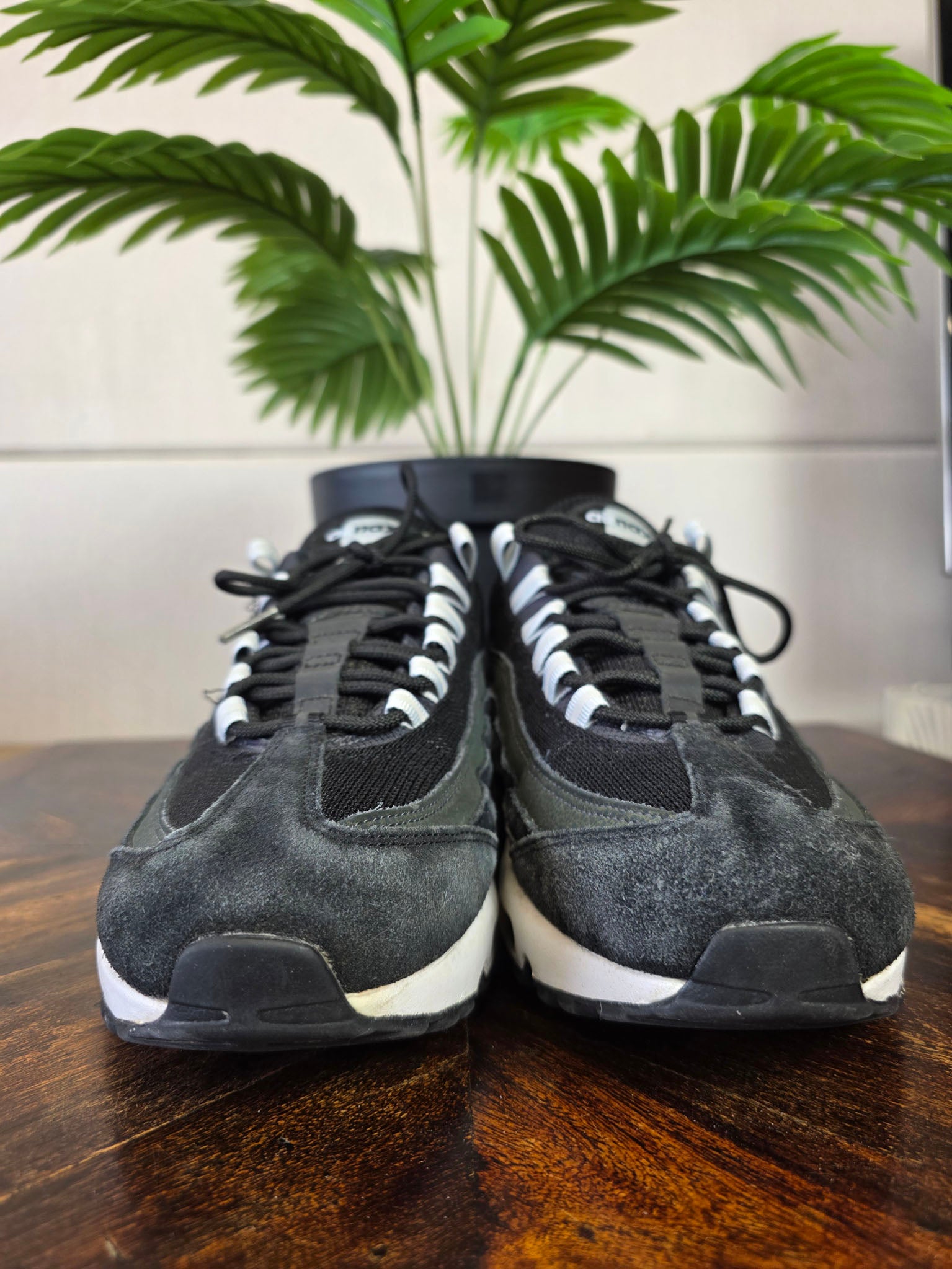 Nike Air Max 95 'Black Anthracite Safari' maat 44