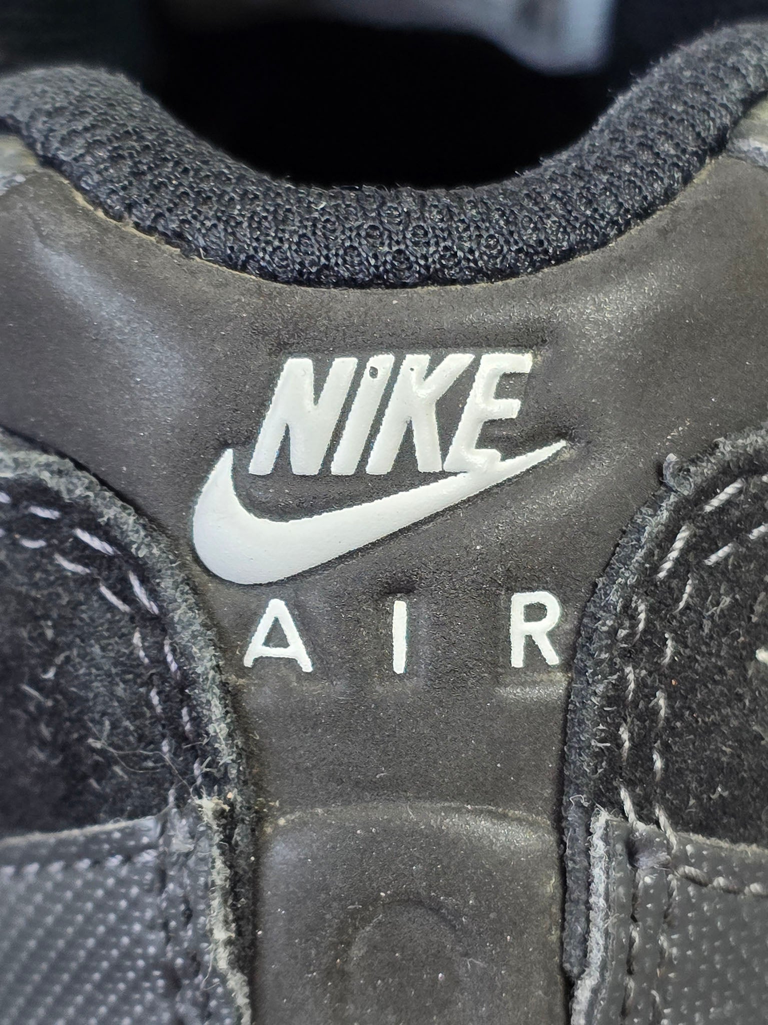 Nike Air Max 95 'Black Anthracite Safari' maat 44