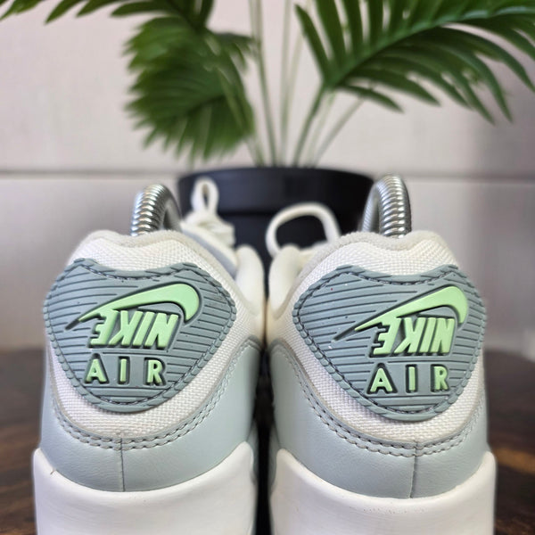 Nike Air Max 90 SE Molten Metal maat 38