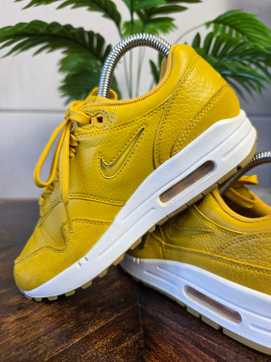 Nike Air Max 1 Jewel Mineral Yellow maat 36