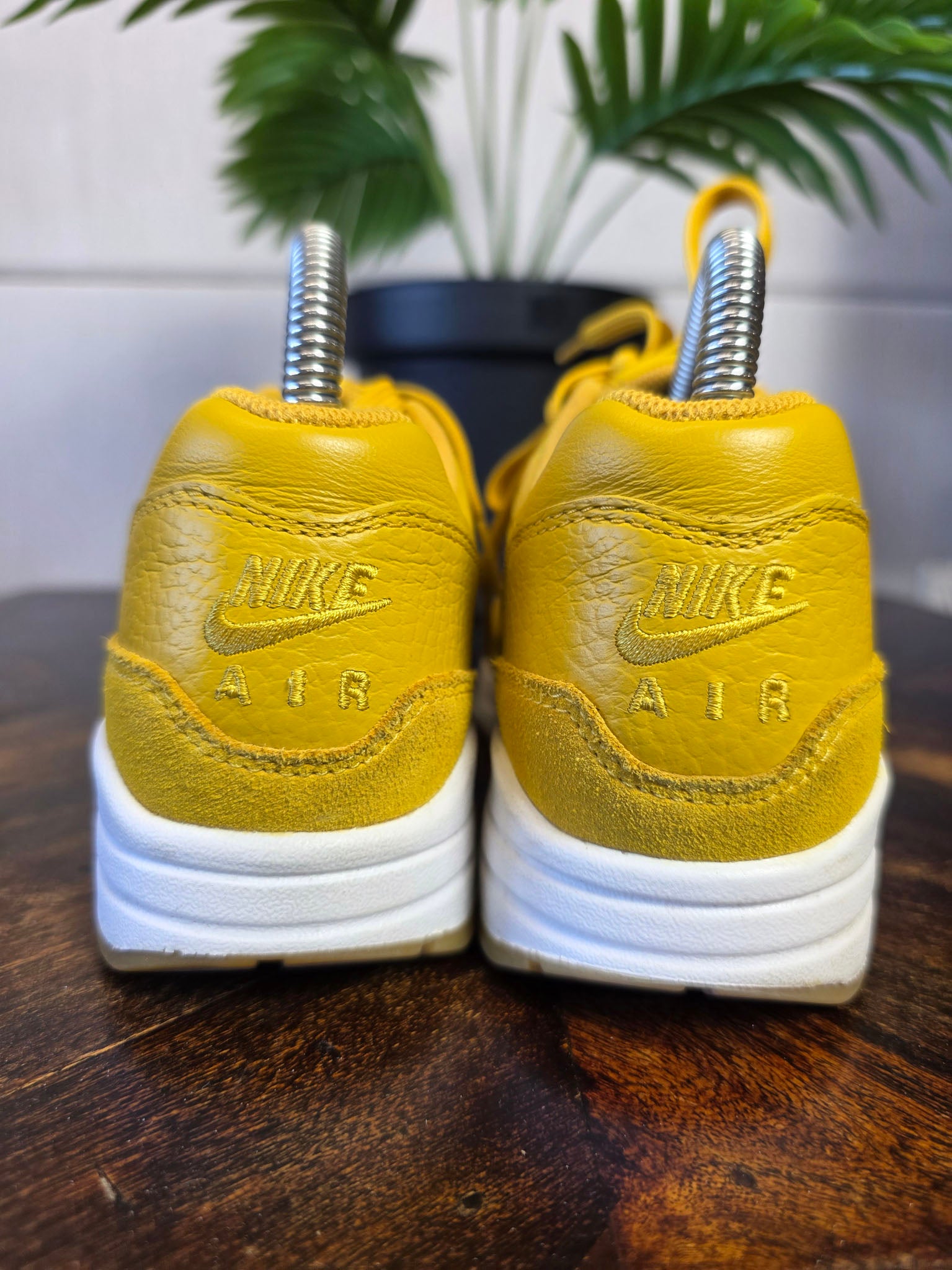 Nike Air Max 1 Jewel Mineral Yellow maat 36