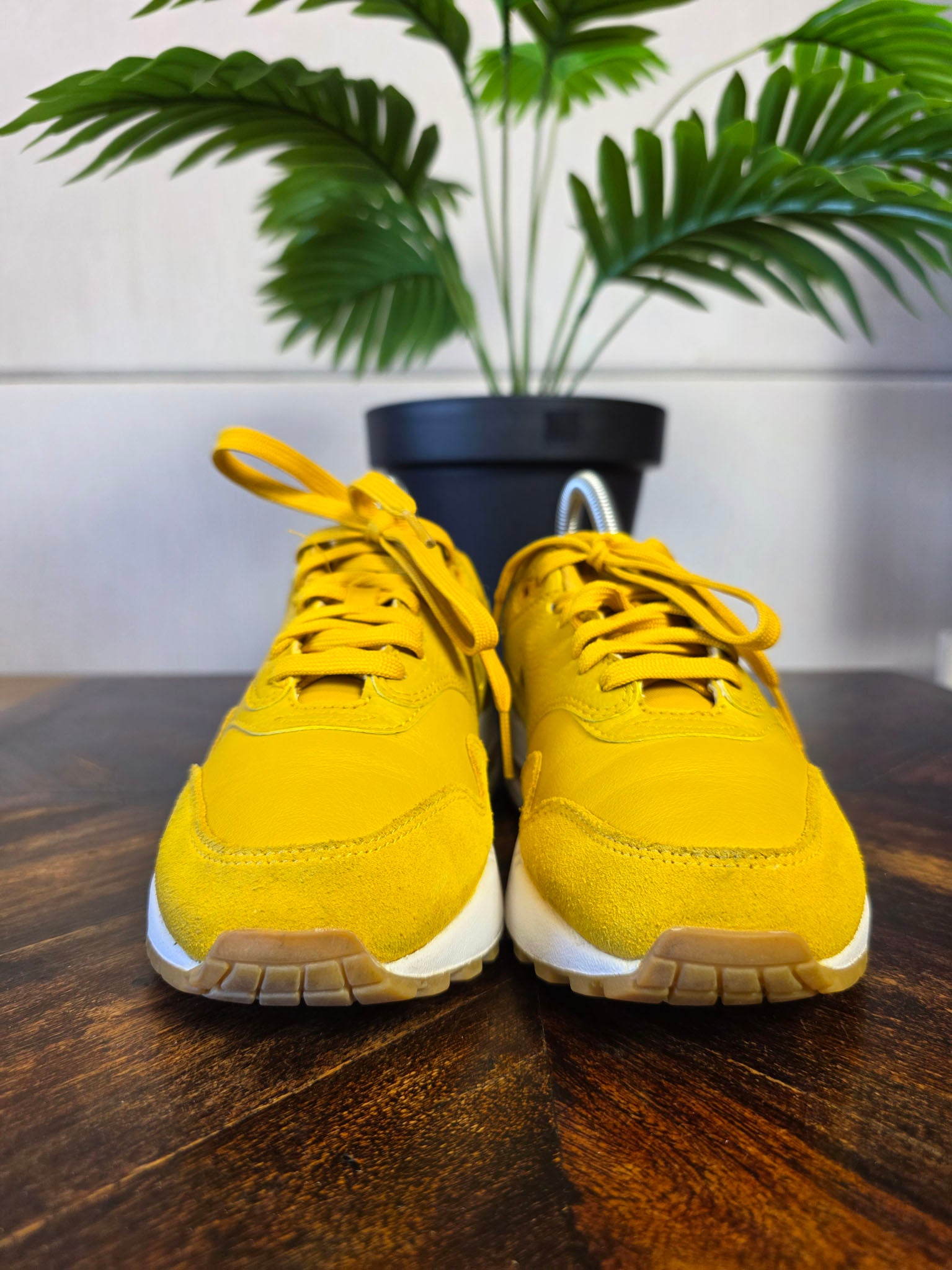 Nike Air Max 1 Jewel Mineral Yellow maat 36