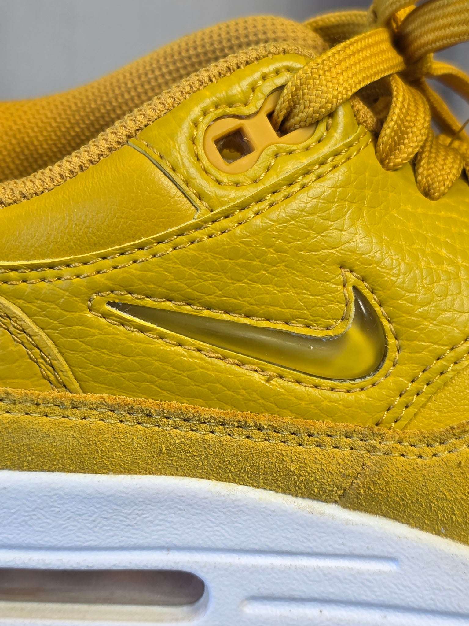 Nike Air Max 1 Jewel Mineral Yellow maat 36