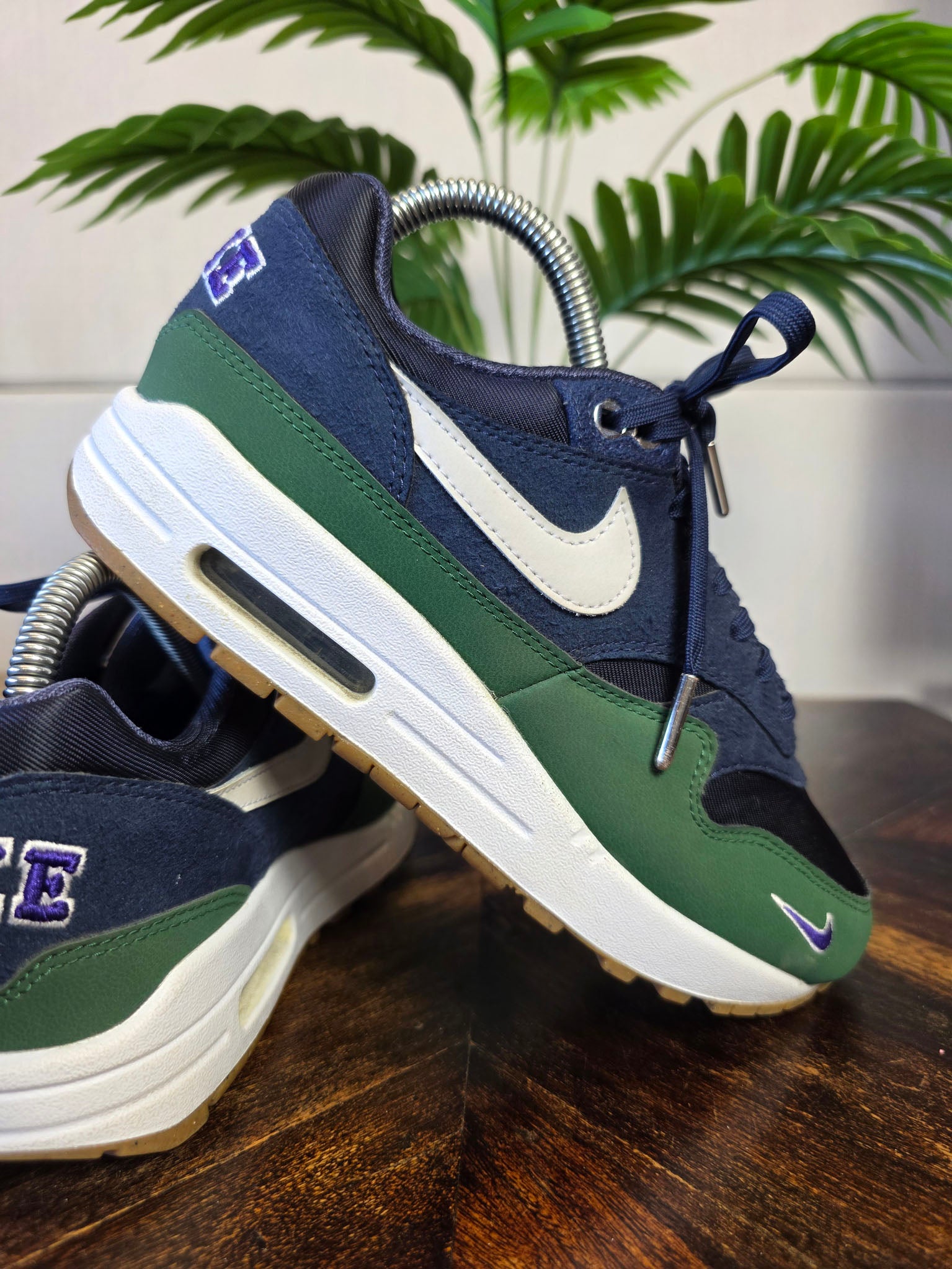 Nike Air Max 1 '87 QS Obsidian Gorge Green maat 38