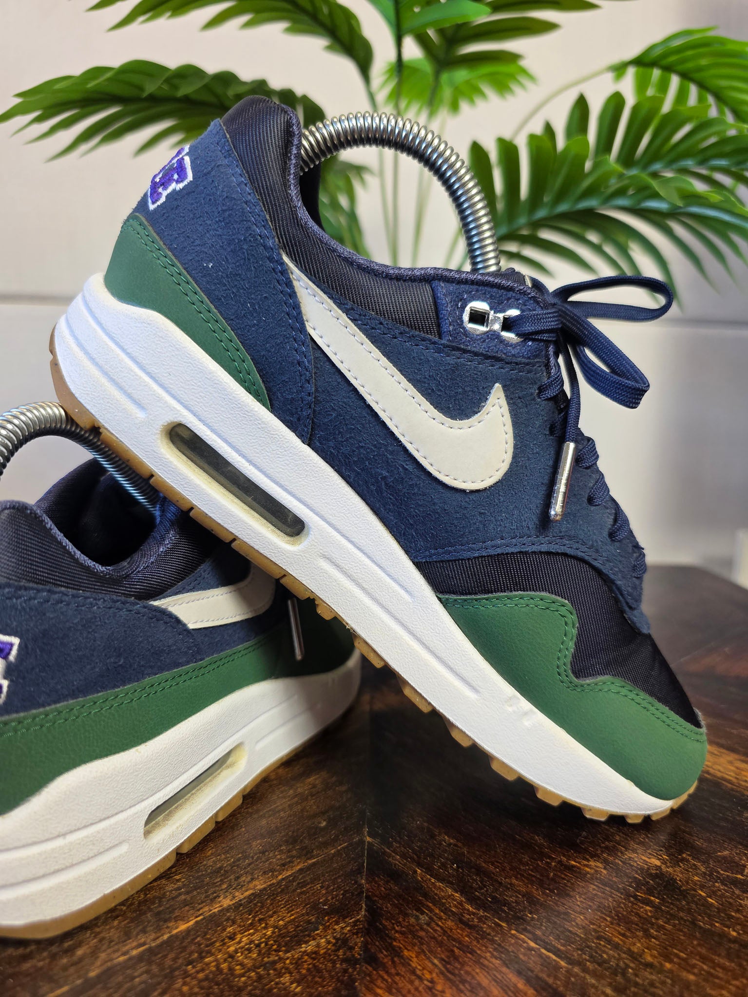 Nike Air Max 1 '87 QS Obsidian Gorge Green maat 38