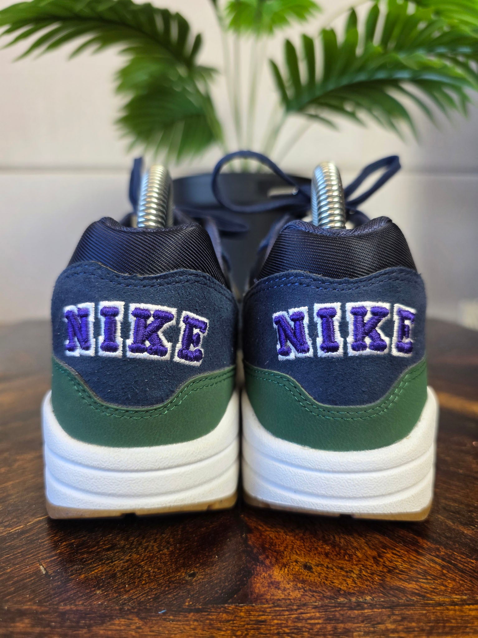 Nike Air Max 1 '87 QS Obsidian Gorge Green maat 38