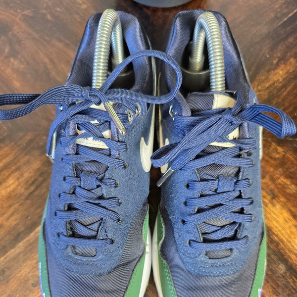 Nike Air Max 1 '87 QS Obsidian Gorge Green maat 38