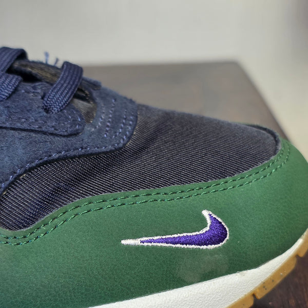 Nike Air Max 1 '87 QS Obsidian Gorge Green maat 38