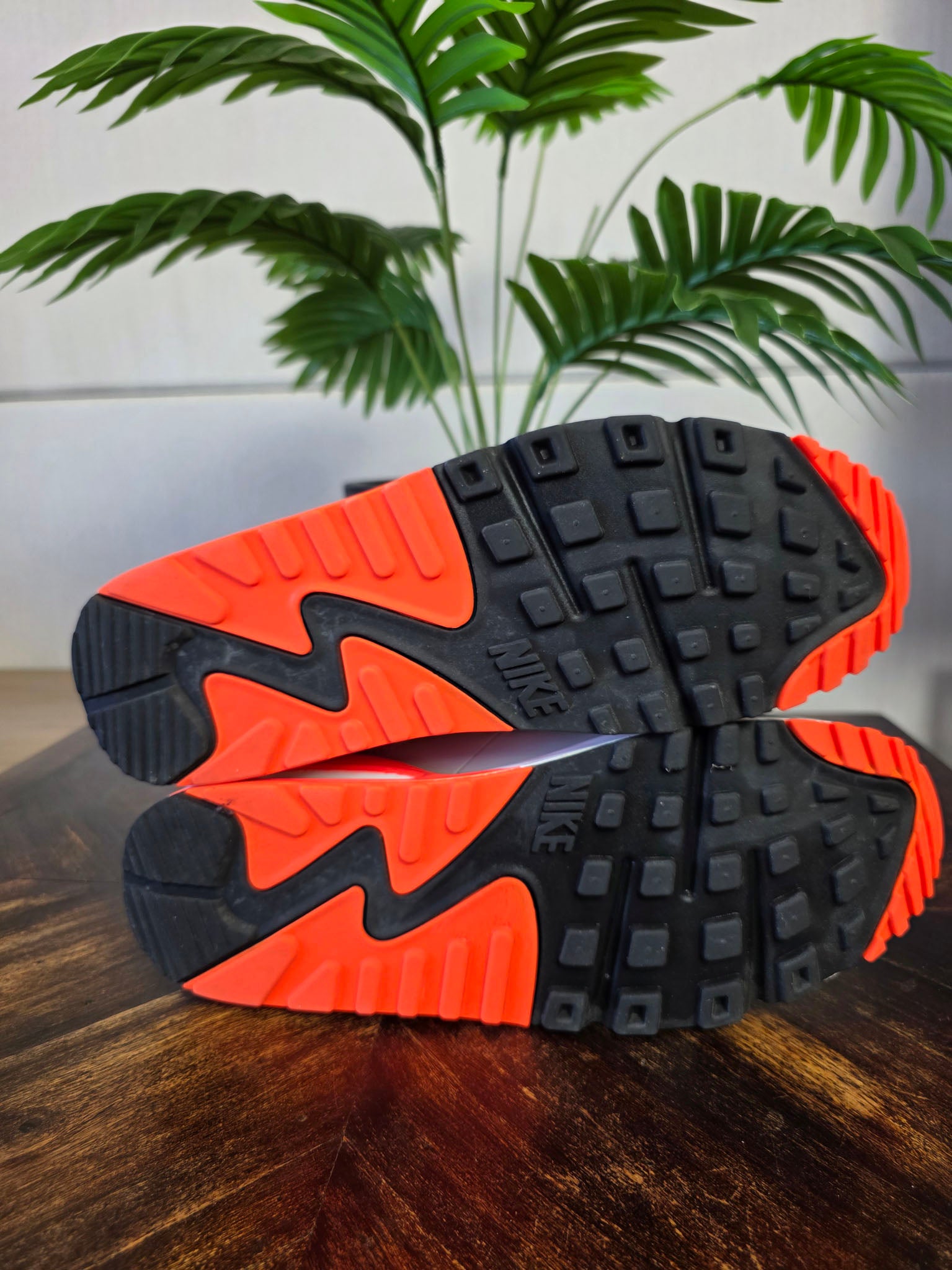 Nike Air Max 90 Hyper Orange maat 44