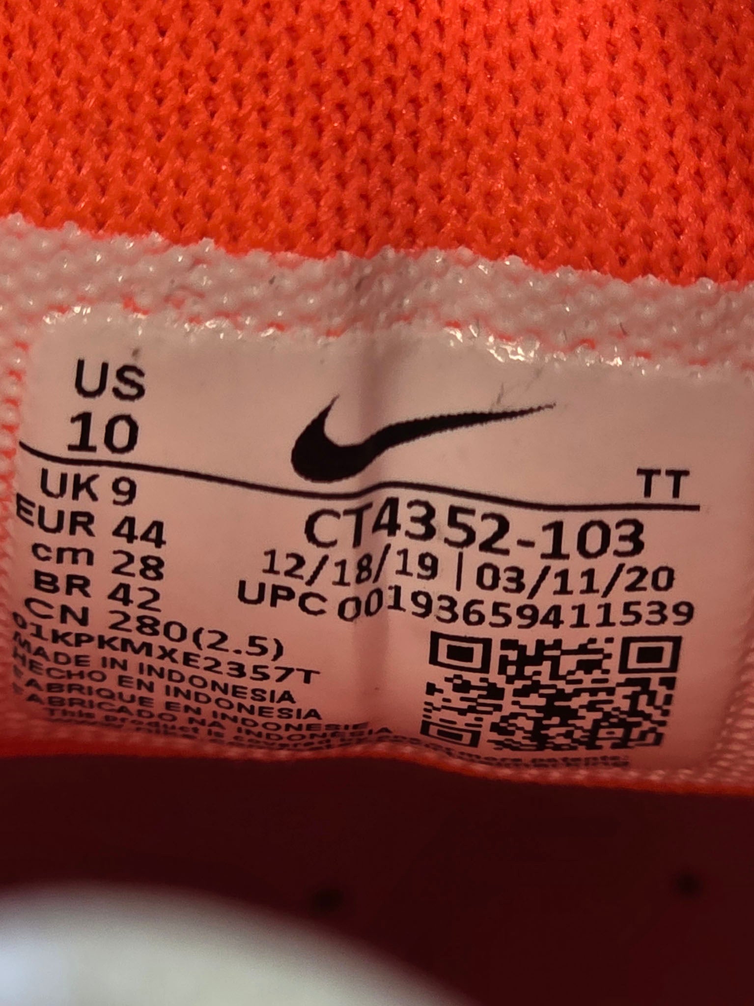 Nike Air Max 90 Hyper Orange maat 44