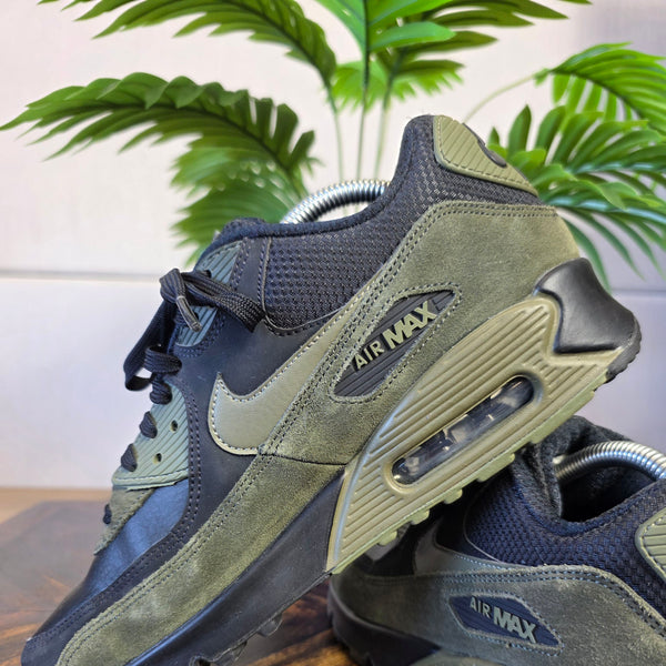 Nike Air Max 90 Leather Black Medium Olive maat 41