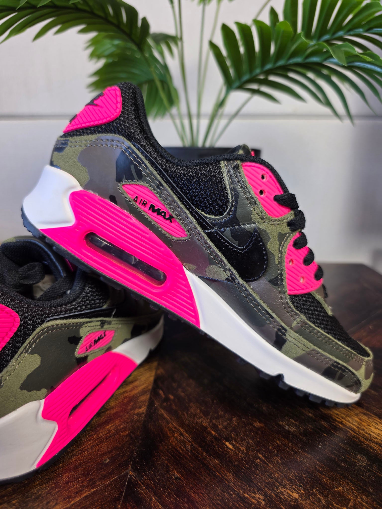Nike Air Max 90 Camo Pack Hyper Pink maat 38,5
